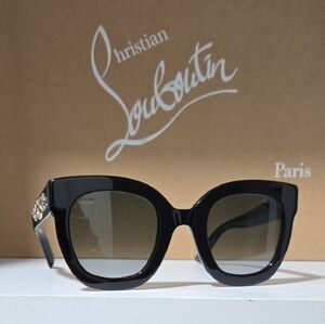 Gucci Black Cat-Eye Sunglasses